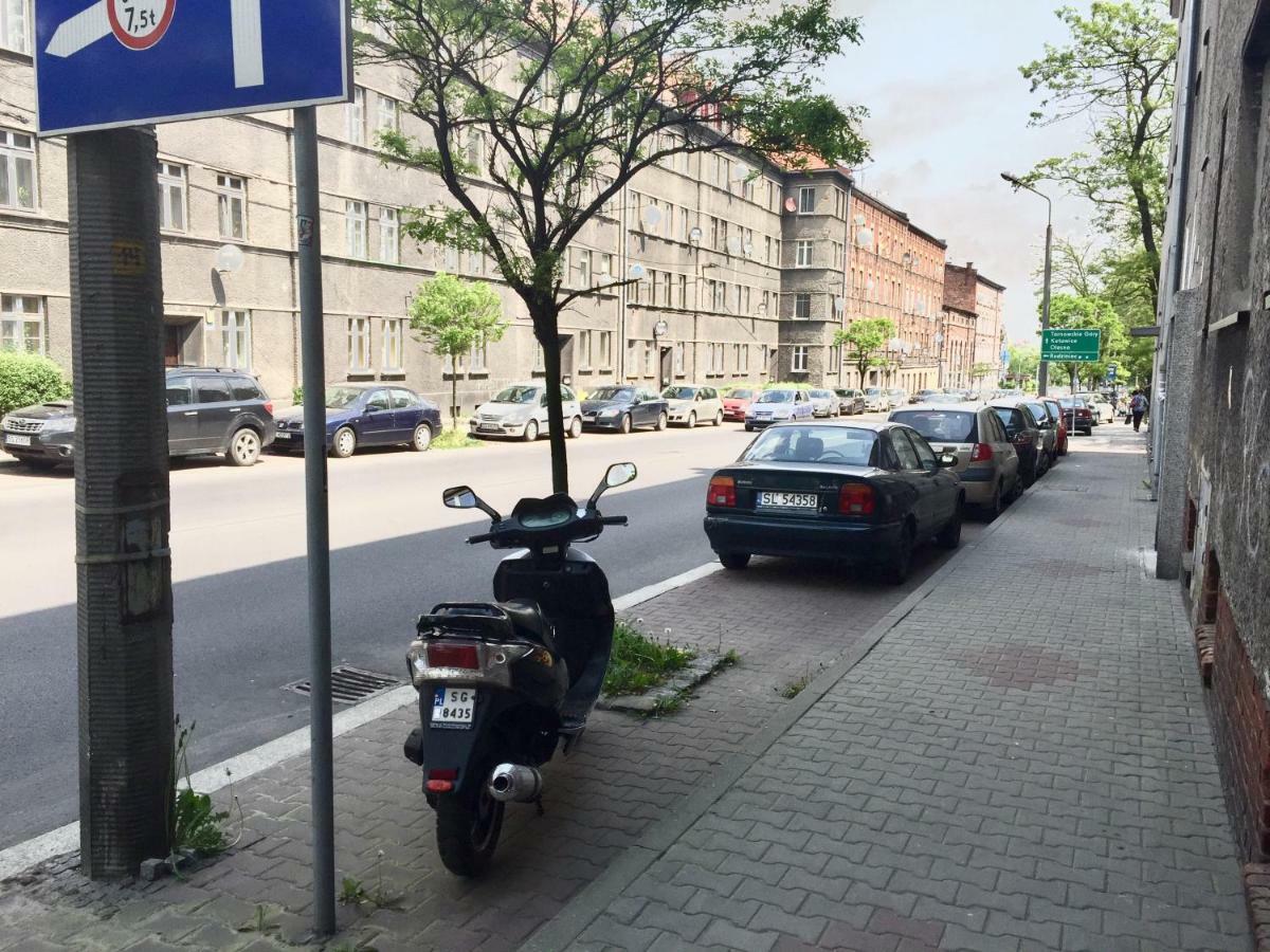 Apartament Joanna Parter Blisko Onkologii I Strefy Ekonomicznej Gliwice Luaran gambar